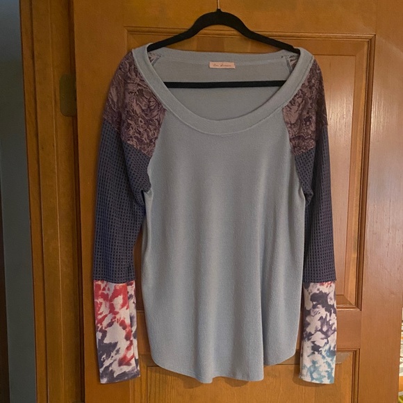 Ces Femme Tops - Light Blue Knot Top With Contrasting Print Sleeves Size M